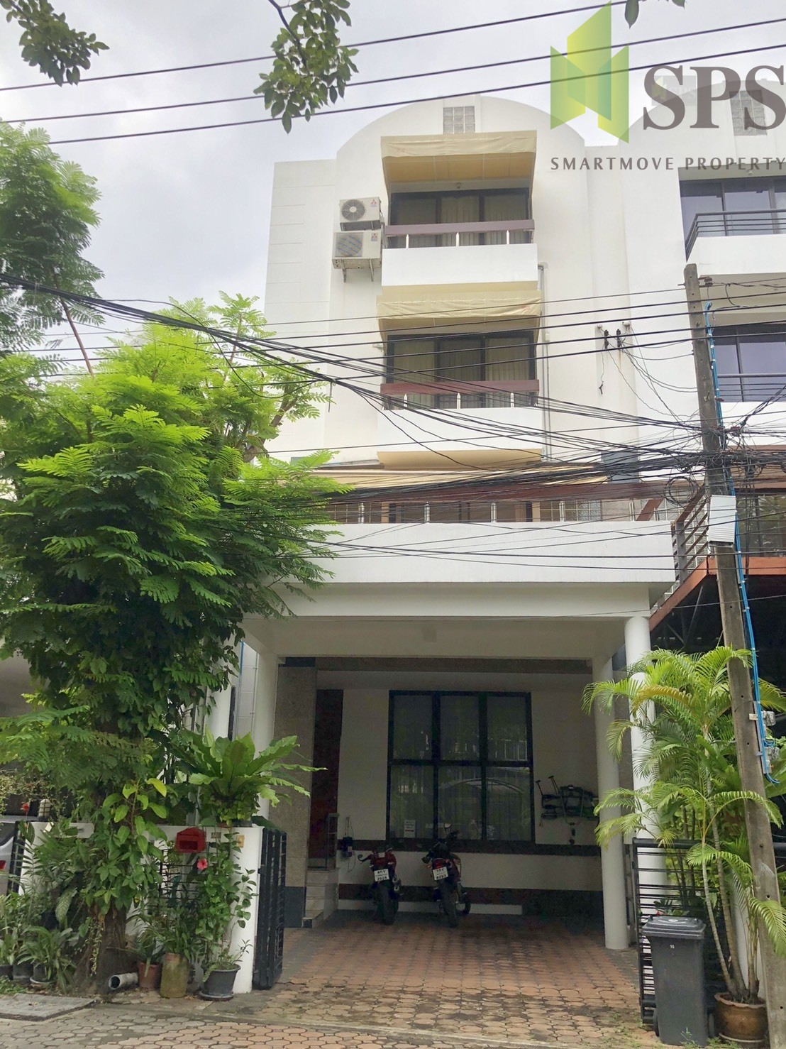 SALE Townhouse 4 beds in Moo Baan Home Place (SPSP32)