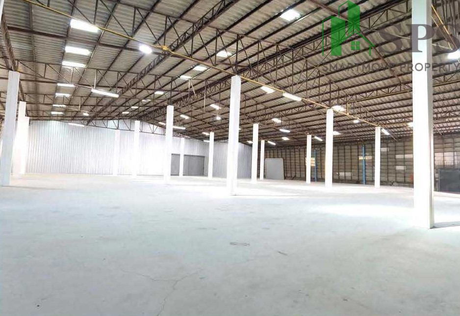 Office buildings and warehouses for rent Located in Soi Bearing (SPSAM81)