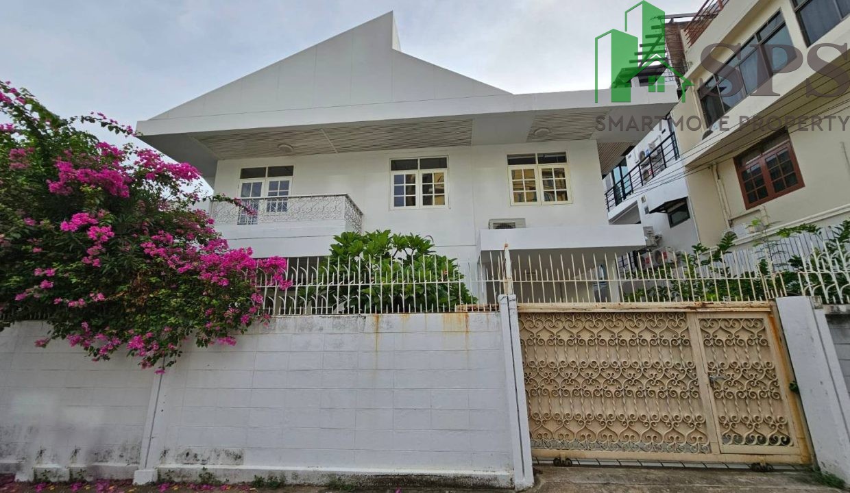 Single house for Rent in Soi Yen Akat 1 (SPSAM404) 01