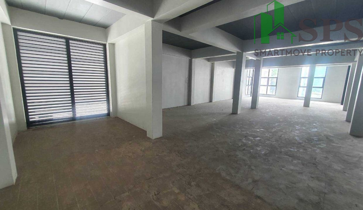 Commercial building for rent in Located in Soi Srinakarin (SPSAM468) 05