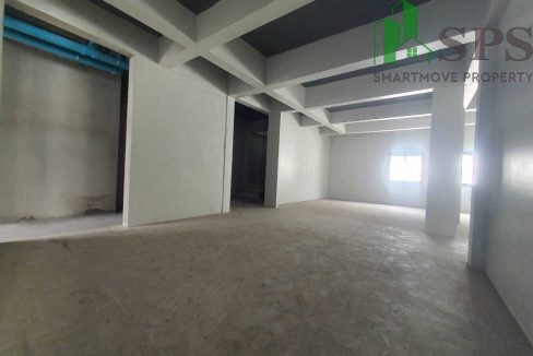 Commercial building for rent in Located in Soi Srinakarin (SPSAM468) 09