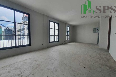 Commercial building for rent in Located in Soi Srinakarin (SPSAM468) 15