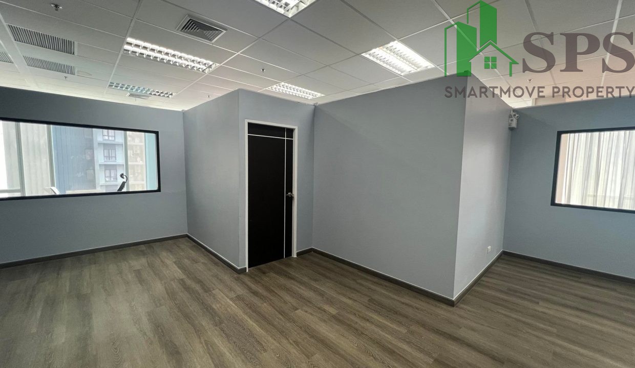 Office space for rent at Rama 9 . (SPSAM537) 01