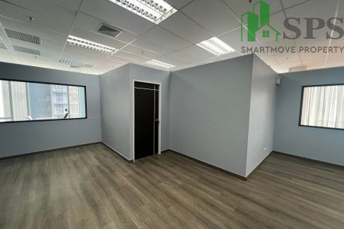 Office space for rent at Rama 9 . (SPSAM537) 01