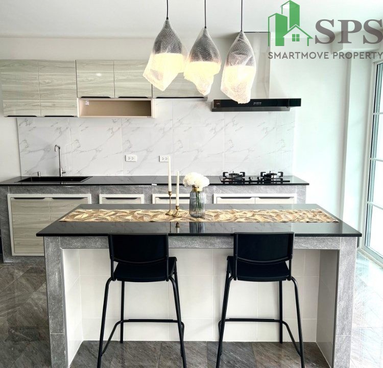 Townhome for rent in Soi Pridi Banomyong 14. (SPSAM517) 08