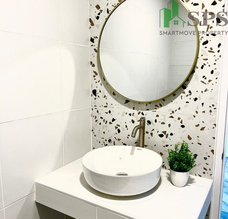 Townhome for rent in Soi Pridi Banomyong 14. (SPSAM517) 19