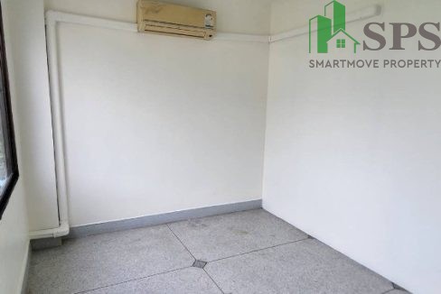 Commercial building for rent located in Soi Sukhumvit 105.(SPSAM620) 08