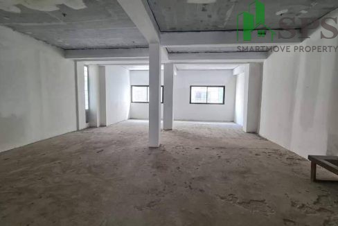 Commercial building for rent, Soi Sukhumvit 4. (SPSAM756) 05