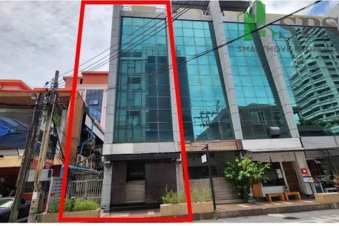 Commercial building for rent at Thonglor Soi 13 (SPSAM757) (1)
