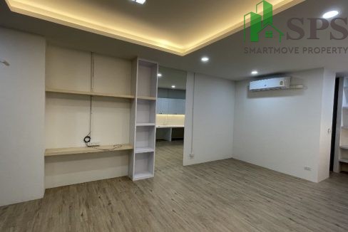 Office space for rent near BTS Udomsuk. (SPSAM776) 03