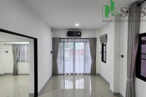 Single house for rent on Sukhumvit Road 113. (SPSAM746) 04