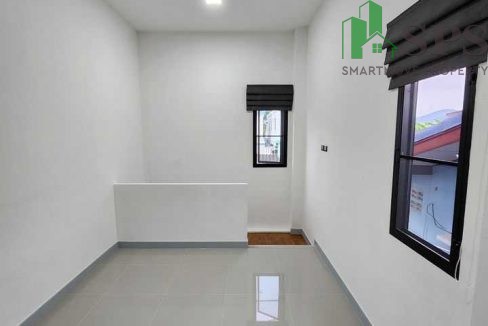 Single house for rent on Sukhumvit Road 113. (SPSAM746) 12