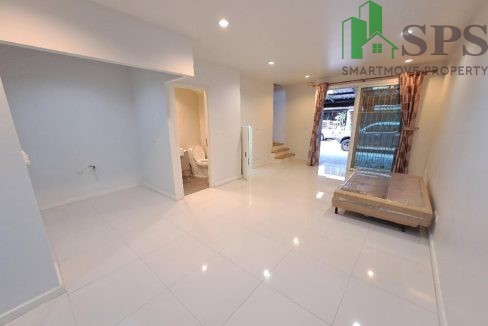 Townhouse for rent Patio Pattanakarn 38. (SPSAM727) 02