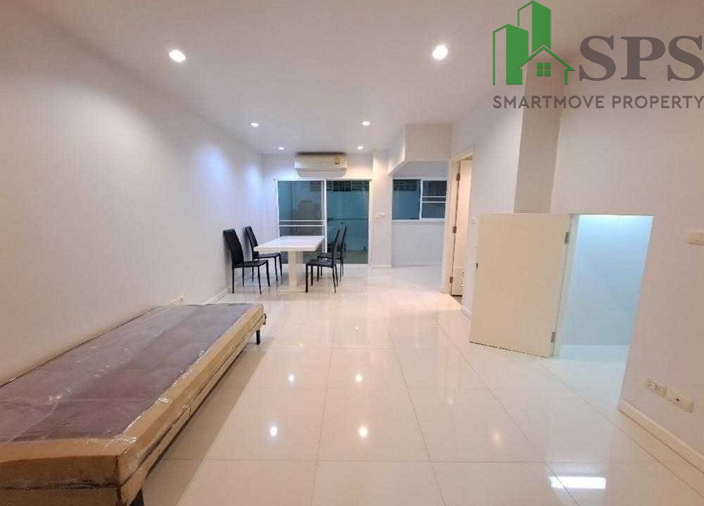 Townhouse for rent Patio Pattanakarn 38. (SPSAM727) 03