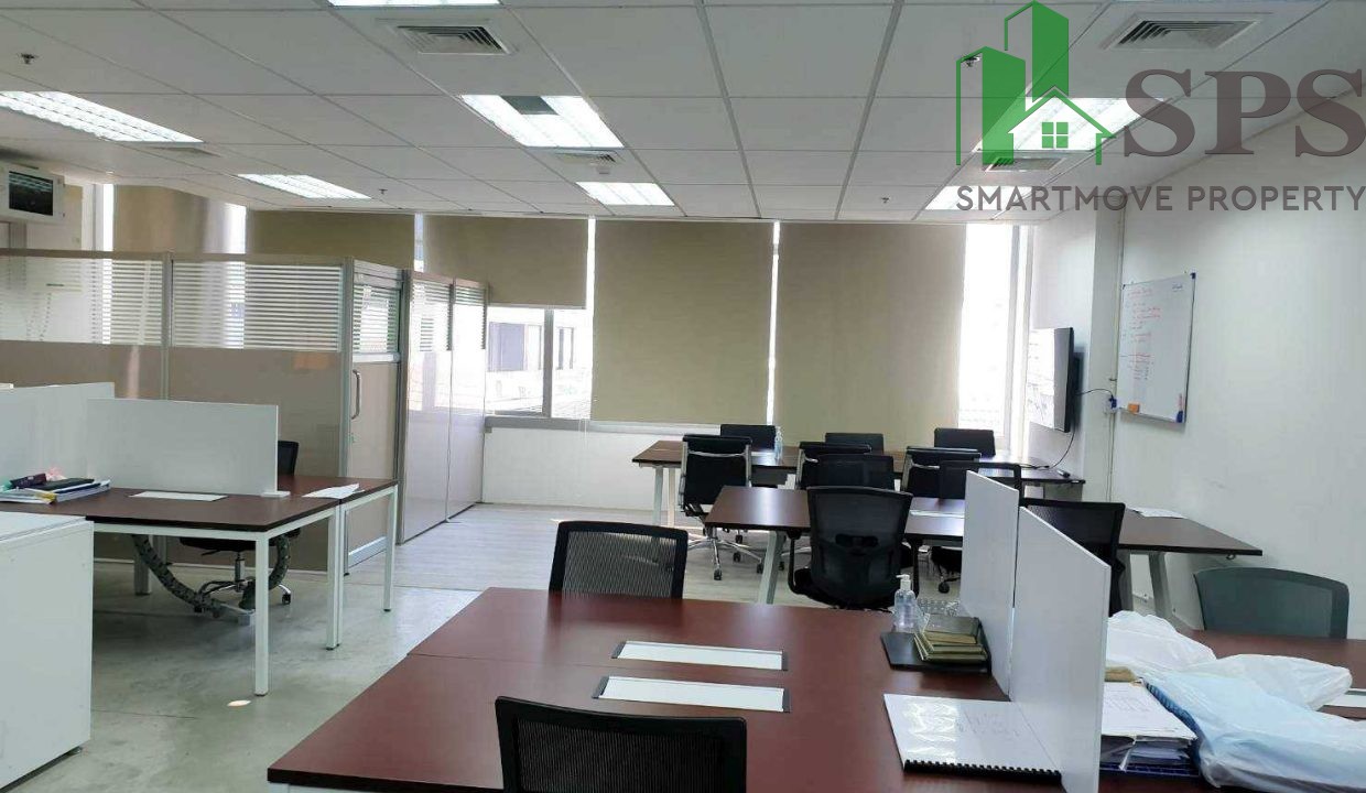 Office for rent at Major Tower Building, Thonglor. (SPSAM850) 01
