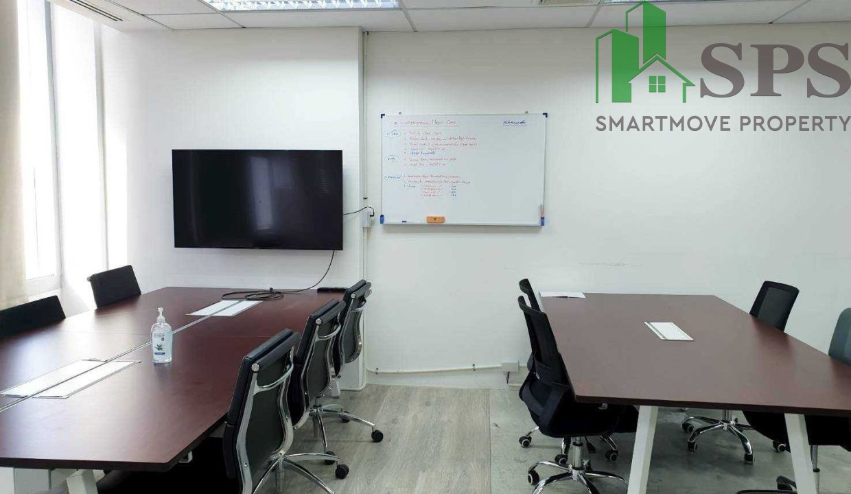 Office for rent at Major Tower Building, Thonglor. (SPSAM850) 03