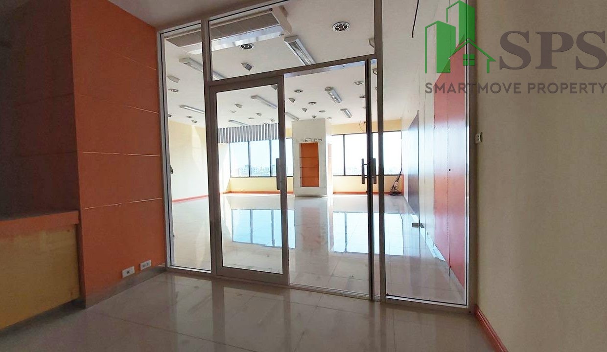 Office space for rent, Bangna Complex Building. (SPSAM882) 04