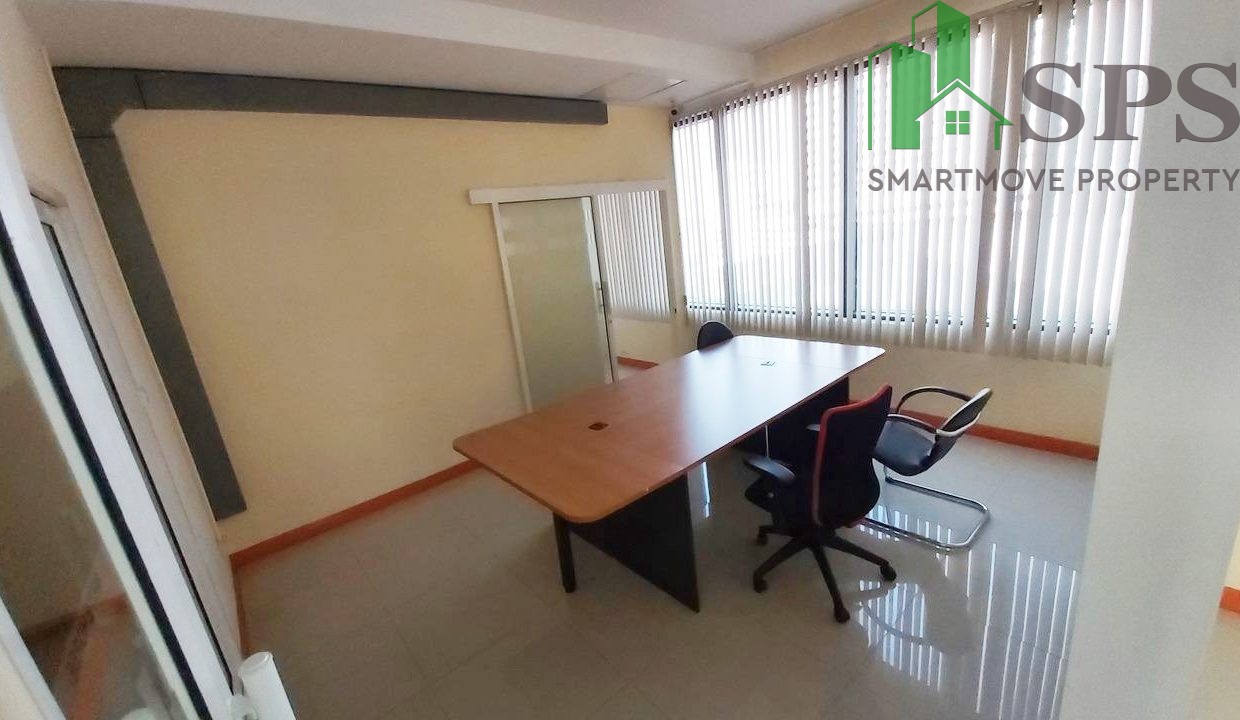 Office space for rent, Bangna Complex Building. (SPSAM882) 12