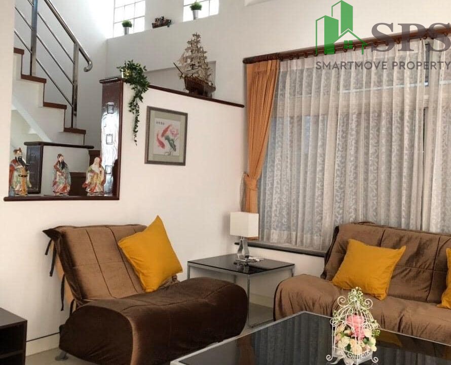 Semi-detached house for rent near Thonglor (SPSAM863) 04