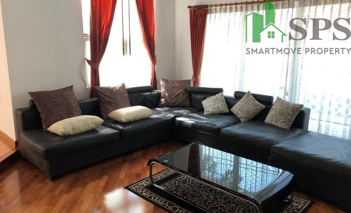 Semi-detached house for rent near Thonglor (SPSAM863) 12