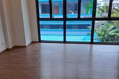 Home office for rent in Soi Lat Phrao 101. (SPSAM962) 05