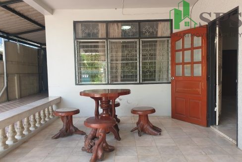 Single house for rent in Huai Khwang. (SPSAM1017) 03