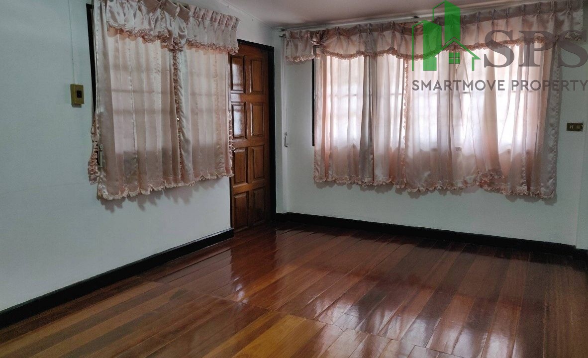 Single house for rent in Huai Khwang. (SPSAM1017) 16