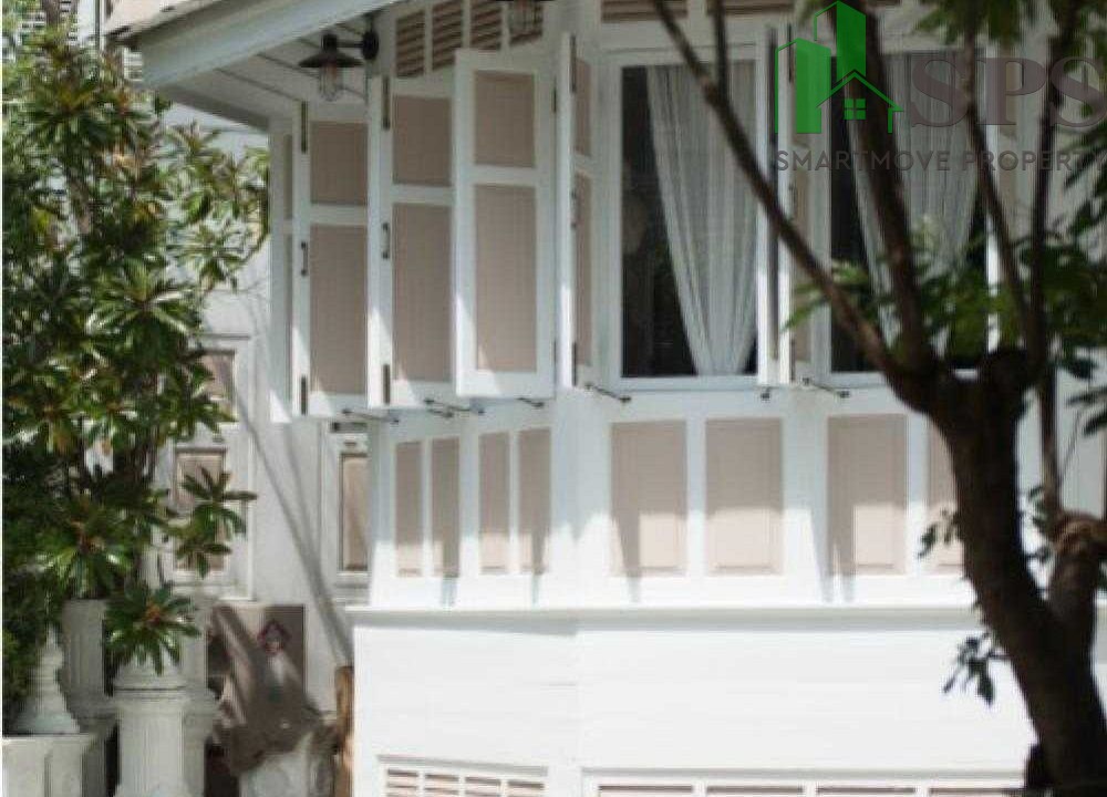 Single house for rent in Si Phraya, Bang Rak. (SPSAM1029) 03