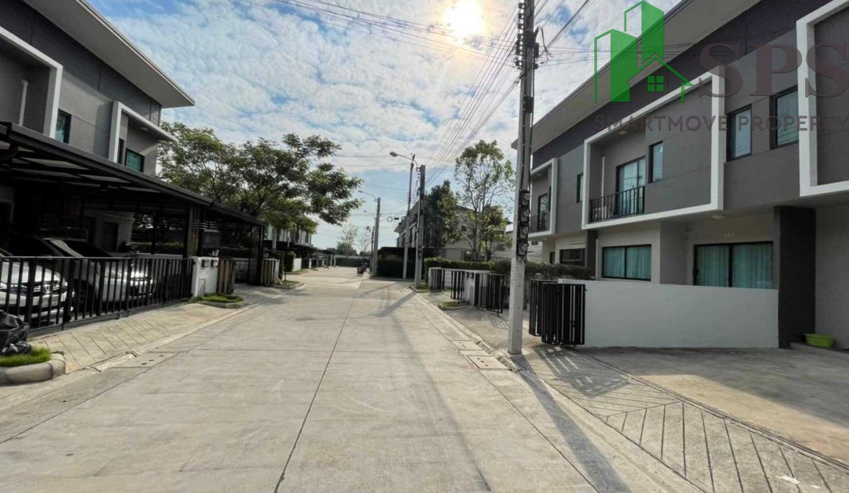 Townhome for rent The Color Bangna-Wongwaen 3. (SPSAM963) 16