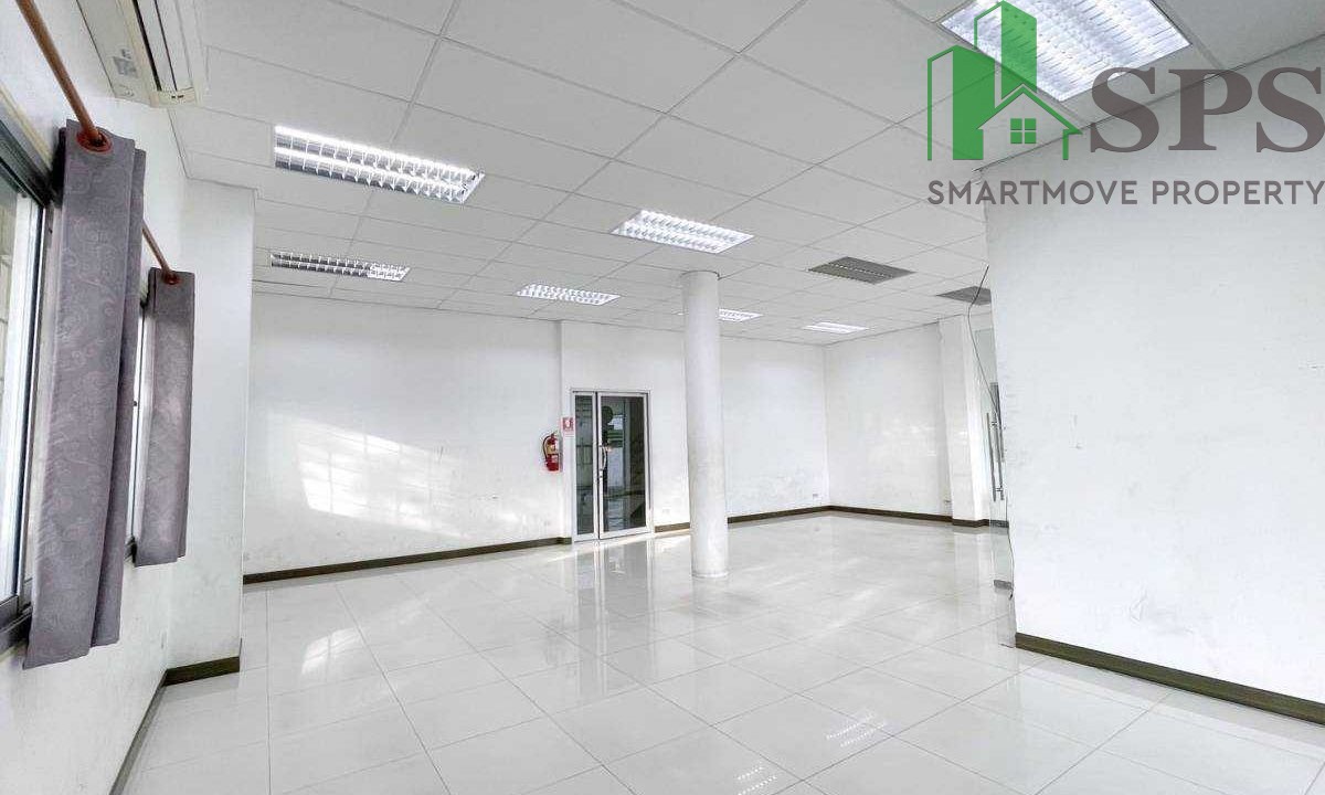 Warehouse and office for rent, next to the main road, Lat Krabang. (SPSAM996) 03