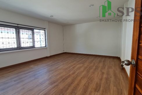 Single house for rent in Soi Chokchai 4 (SPSAM1152) 11