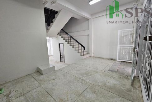 Townhome for rent located in Soi Sukhumvit 56 (SPSAM1111) 14