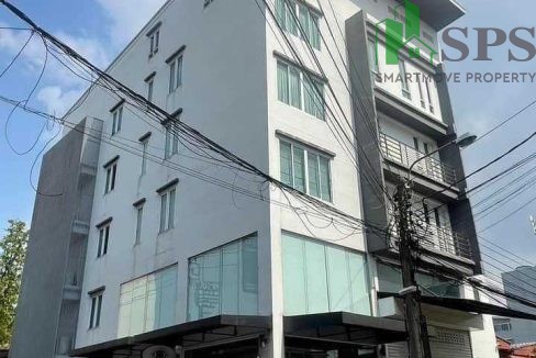 Commercial building for rent near Rama 9 and expressway (SPSAM1267) 02