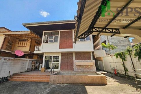 Detached house for rent at Soi Sathon 1 (SPSP525) 01