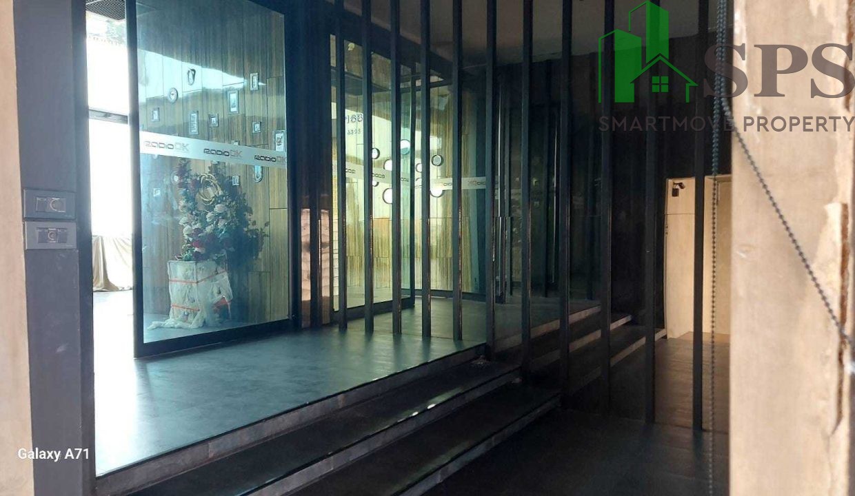 Office building for rent on Liap Klong Phasi Charoen Road, north side (SPSAM1256) 03