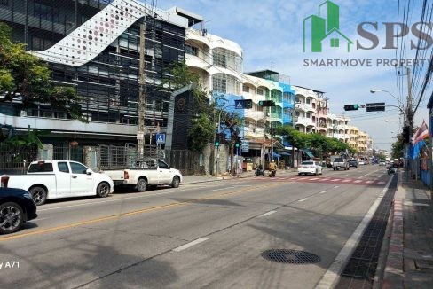 Office building for rent on Liap Klong Phasi Charoen Road, north side (SPSAM1256) 19