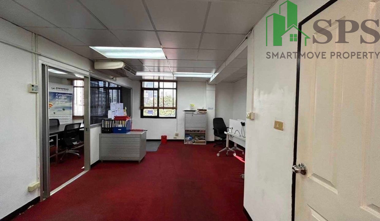 Office space for rent at Sathorn Soi 10 (SPSAM1224) 02