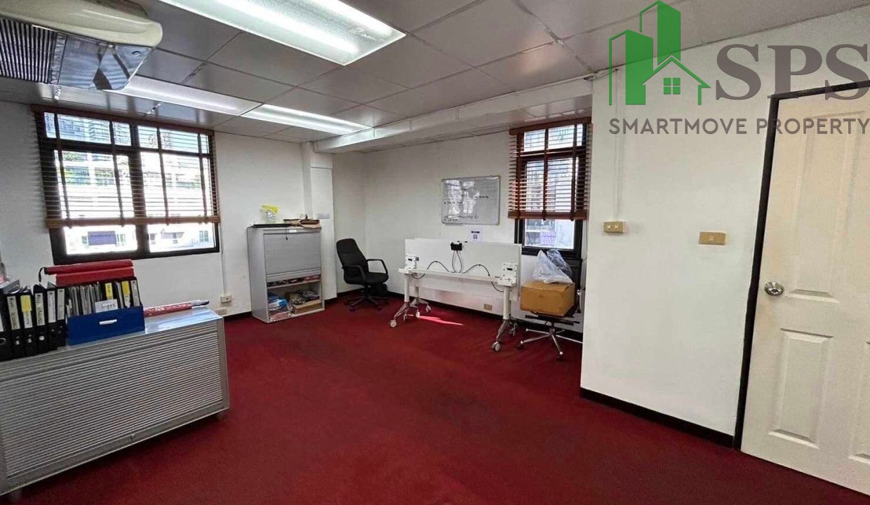 Office space for rent at Sathorn Soi 10 (SPSAM1224) 04