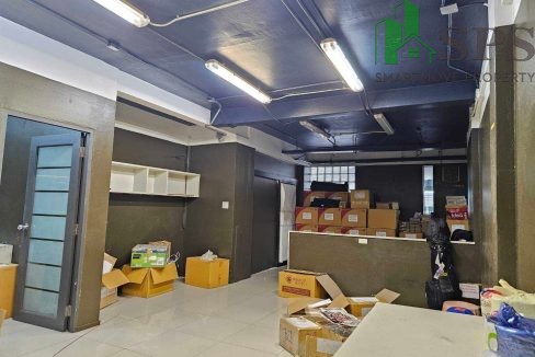 Office space for rent at the MCOT intersection, Thaweemit Soi 6 (SPSAM1328) 07