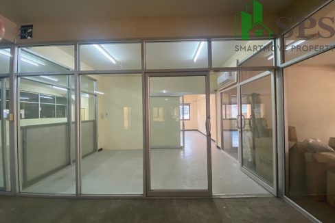 Office space for rent near BTS Bang Chak (SPSAM1245) 01