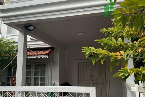 Townhouse for rent in Soi Sukhumvit 101-1 (SPSAM1325) 01