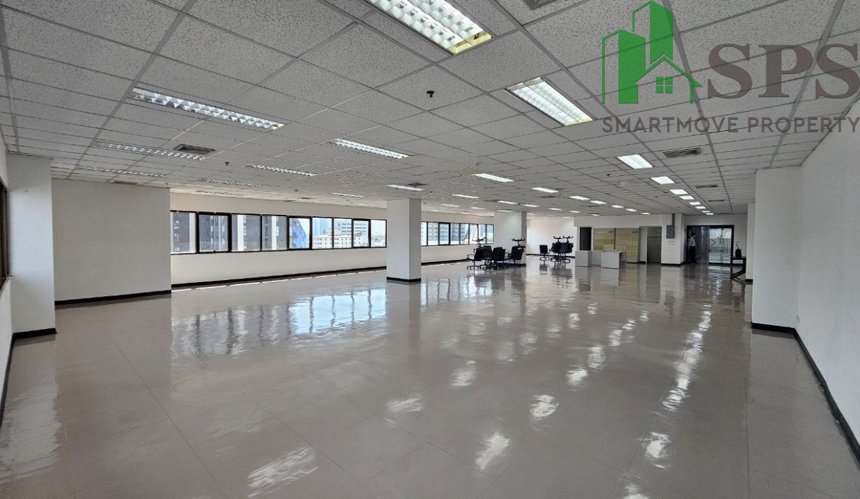 Office space for rent at sukhumvit 63 (SPSP526) 02