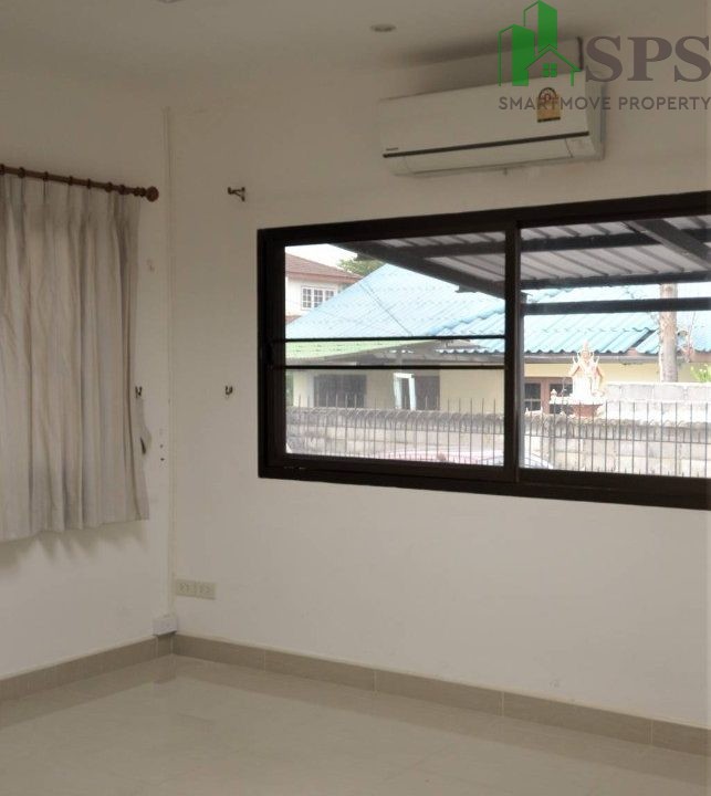 Single house for rent at Soi Chokchai 4 (SPSAM1404) 04