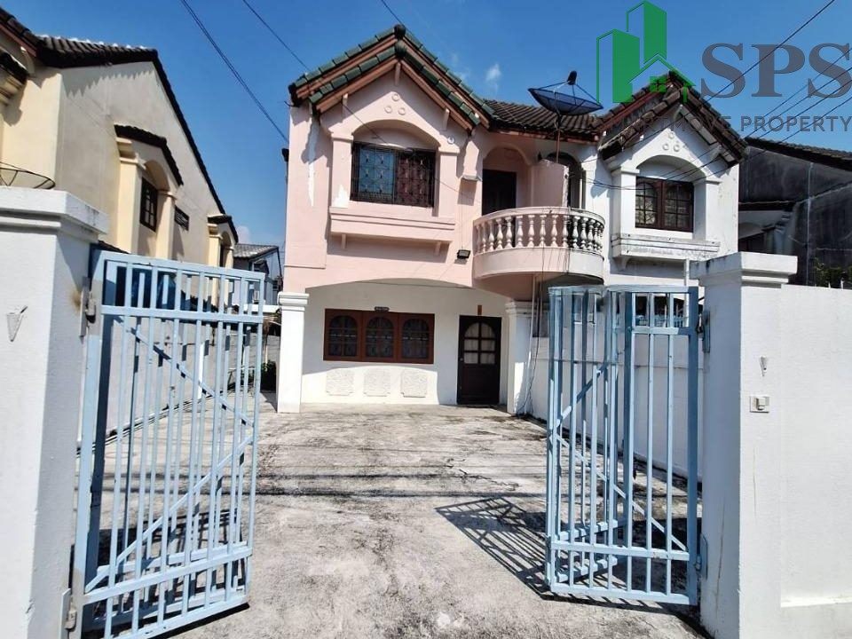 Townhouse for rent at Sukhumvit 101 (SPSAM1456) 02