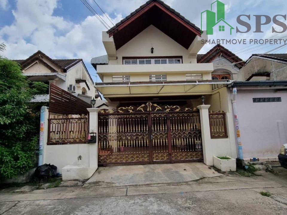 Townhouse for rent in Soi Sukhumvit 101 (SPSAM1421) 01