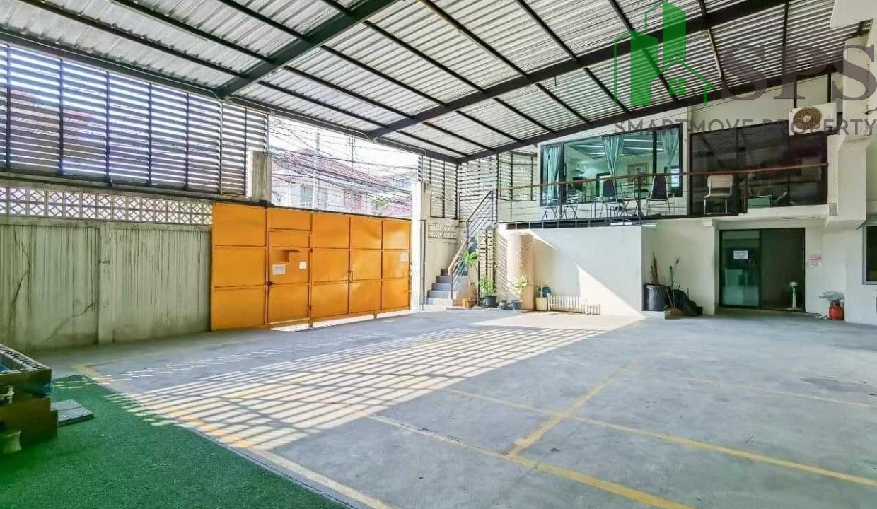 Warehouse + office for rent MRT Phawana (SPSAM1368) 02