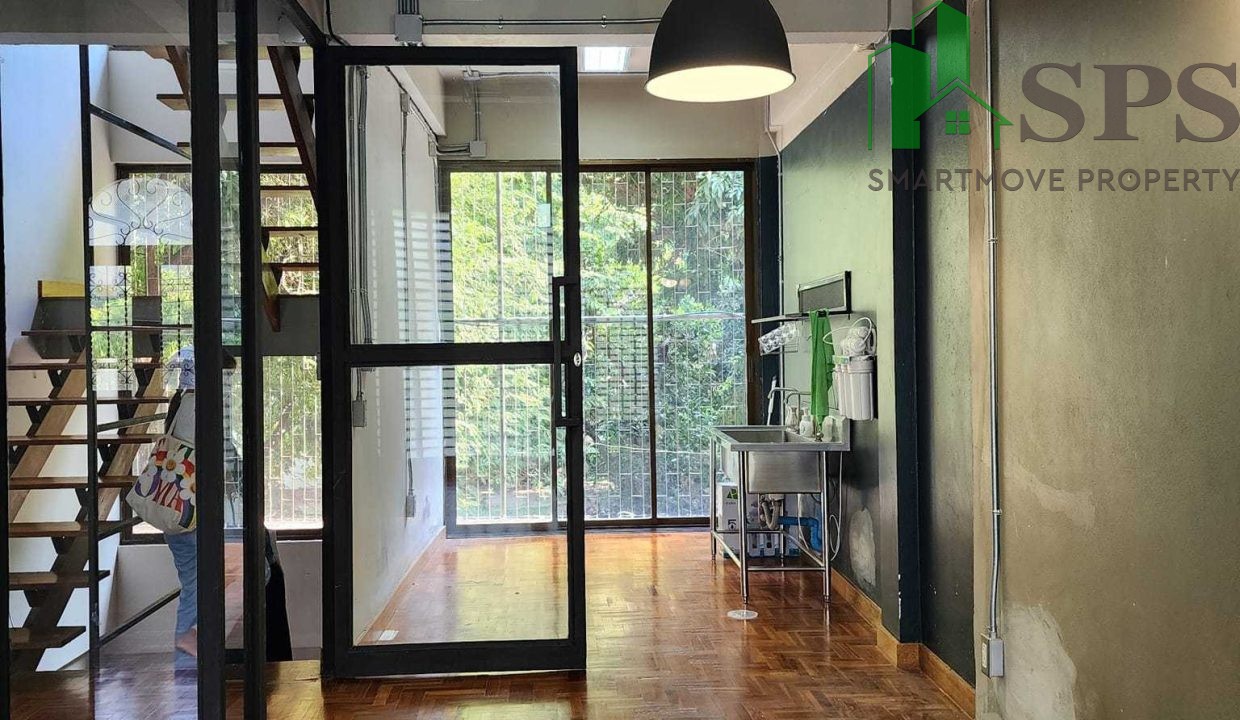 For rent Home office Located in Sathorn suitable for cafe studio home office ( SPSEVE033 ) 07