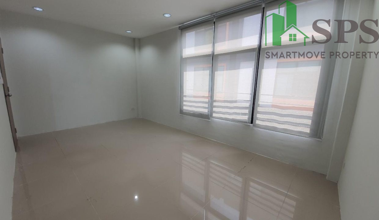 Home office for rent near BTS Onnut and Bangchak ( SPSEVE041 ) 09