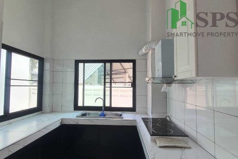 Home office in Phrakanong for rent ( SPSEVE021) 04