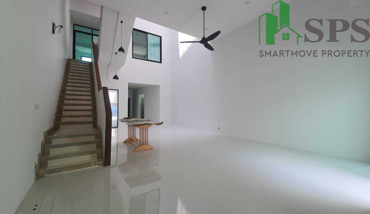 Home office in Phrakanong for rent ( SPSEVE021) 05